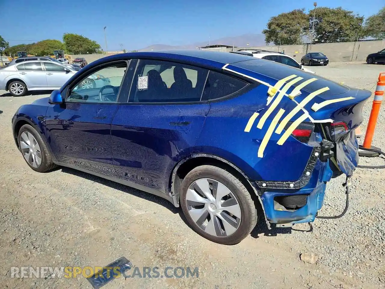 2 Photograph of a damaged car 7SAYGDEE3PA086541 TESLA MODEL Y 2023