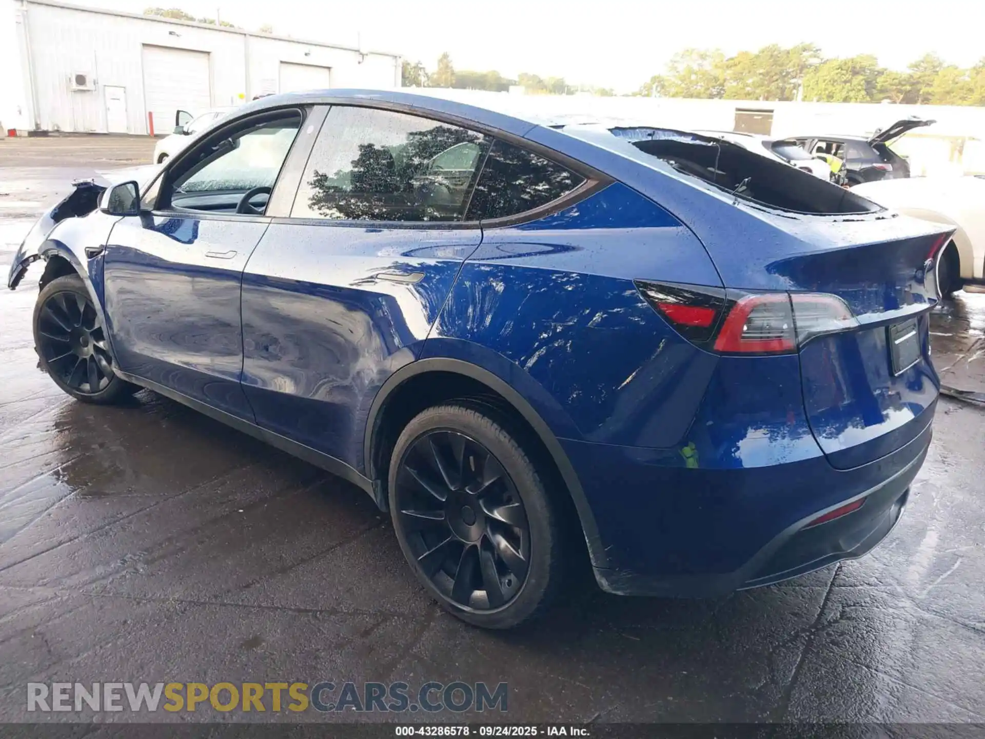 3 Photograph of a damaged car 7SAYGDEE3PA123457 TESLA MODEL Y 2023