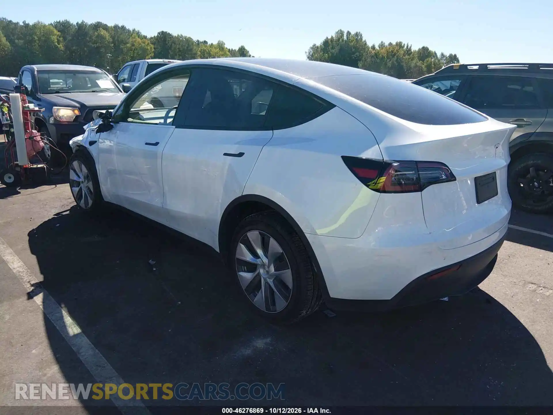 3 Photograph of a damaged car 7SAYGDEE3PA135267 TESLA MODEL Y 2023