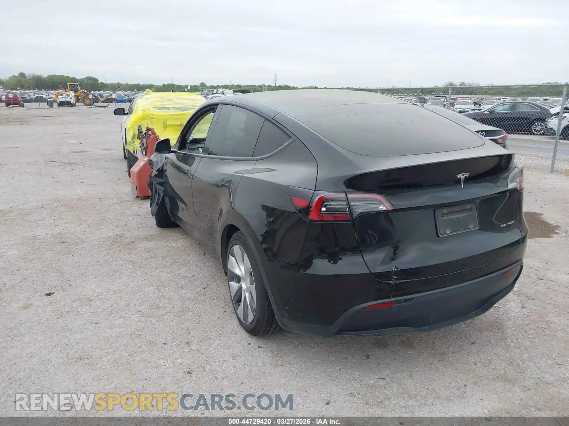 3 Photograph of a damaged car 7SAYGDEE3PA165806 TESLA MODEL Y 2023
