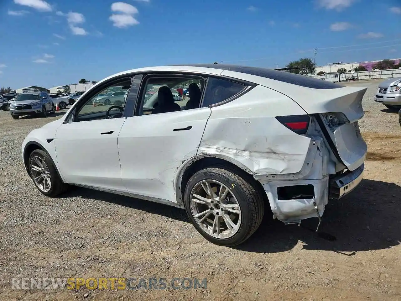 2 fotografías del automóvil dañado 7SAYGDEE3PA188132 TESLA MODEL Y 2023