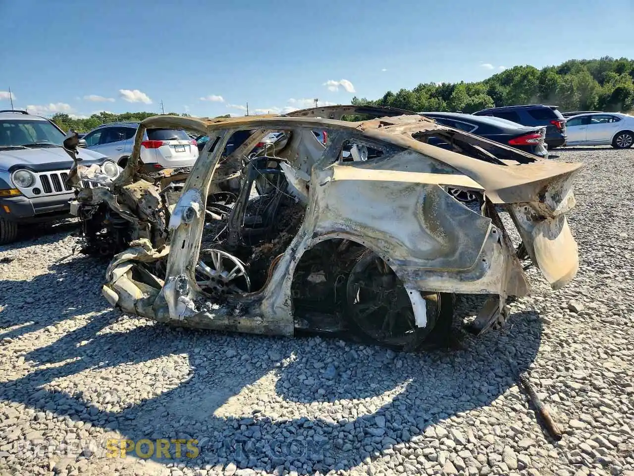 2 fotografías del automóvil dañado 7SAYGDEE3PA195212 TESLA MODEL Y 2023