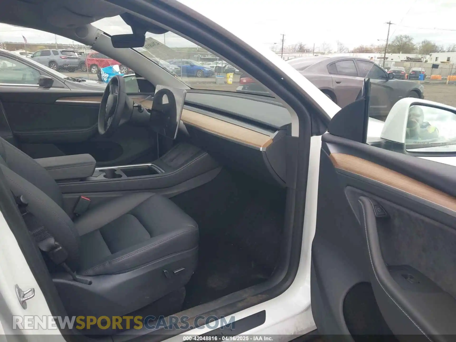 3 Photograph of a damaged car 7SAYGDEE3PA201719 TESLA MODEL Y 2023
