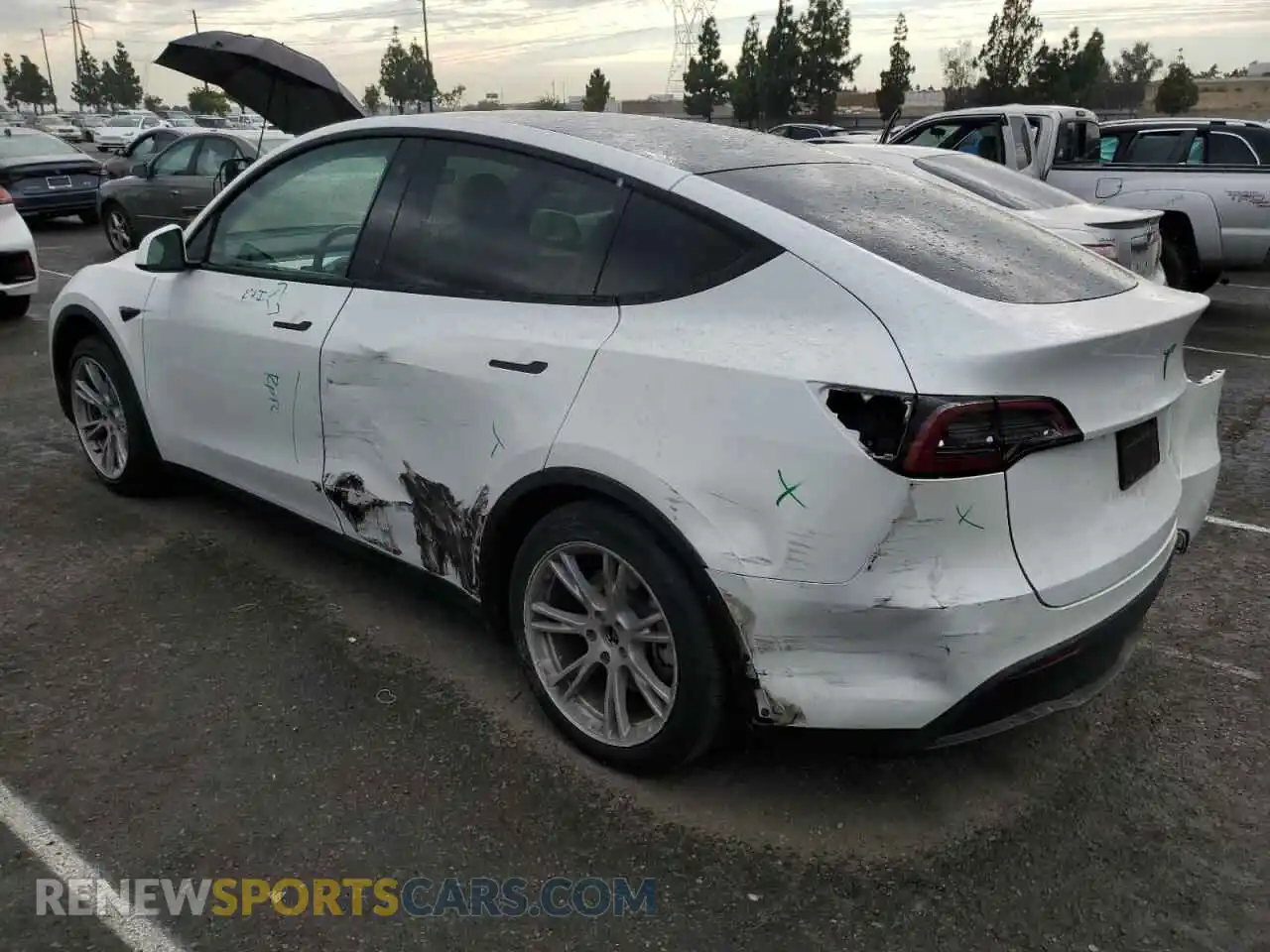 2 Photograph of a damaged car 7SAYGDEE3PF607180 TESLA MODEL Y 2023