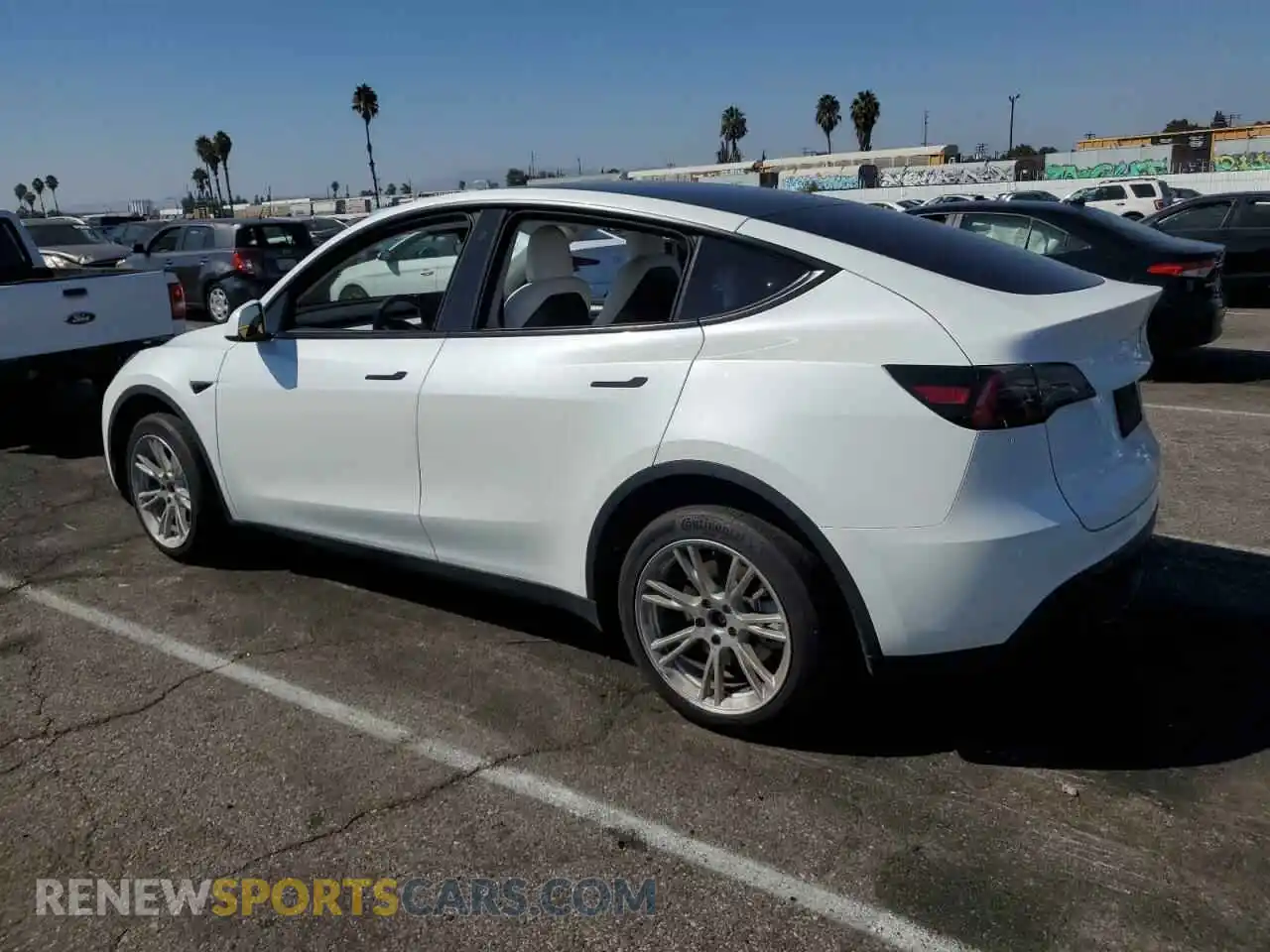2 Photograph of a damaged car 7SAYGDEE3PF633178 TESLA MODEL Y 2023