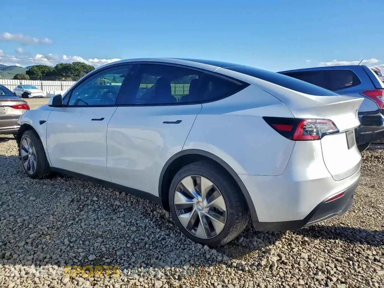 2 Photograph of a damaged car 7SAYGDEE3PF700040 TESLA MODEL Y 2023