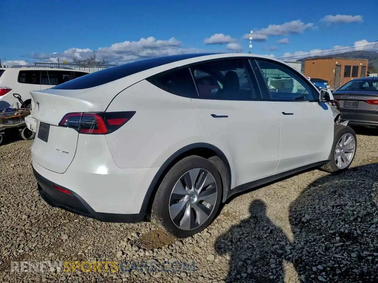 3 Photograph of a damaged car 7SAYGDEE3PF700040 TESLA MODEL Y 2023