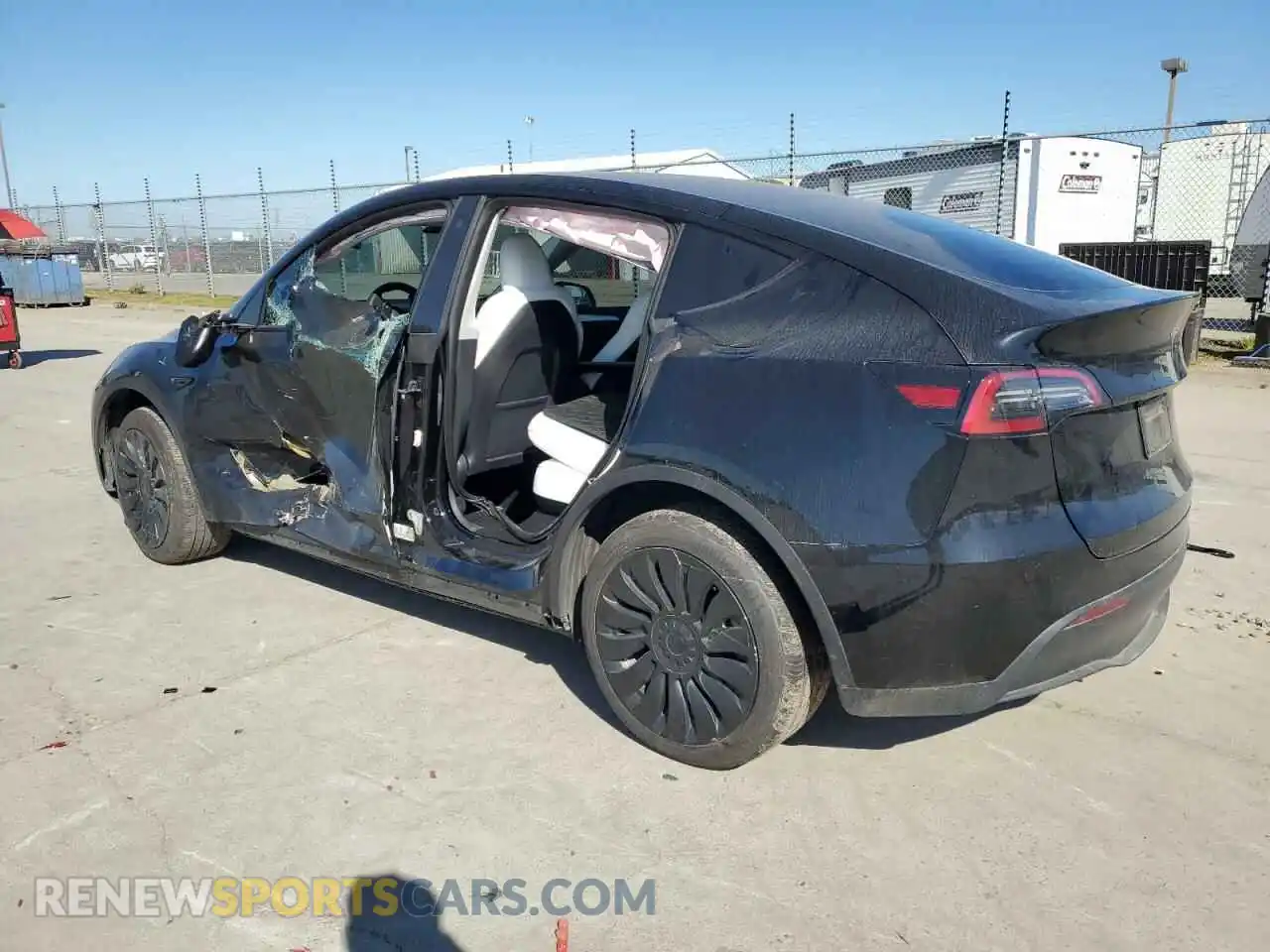 2 Photograph of a damaged car 7SAYGDEE3PF740778 TESLA MODEL Y 2023
