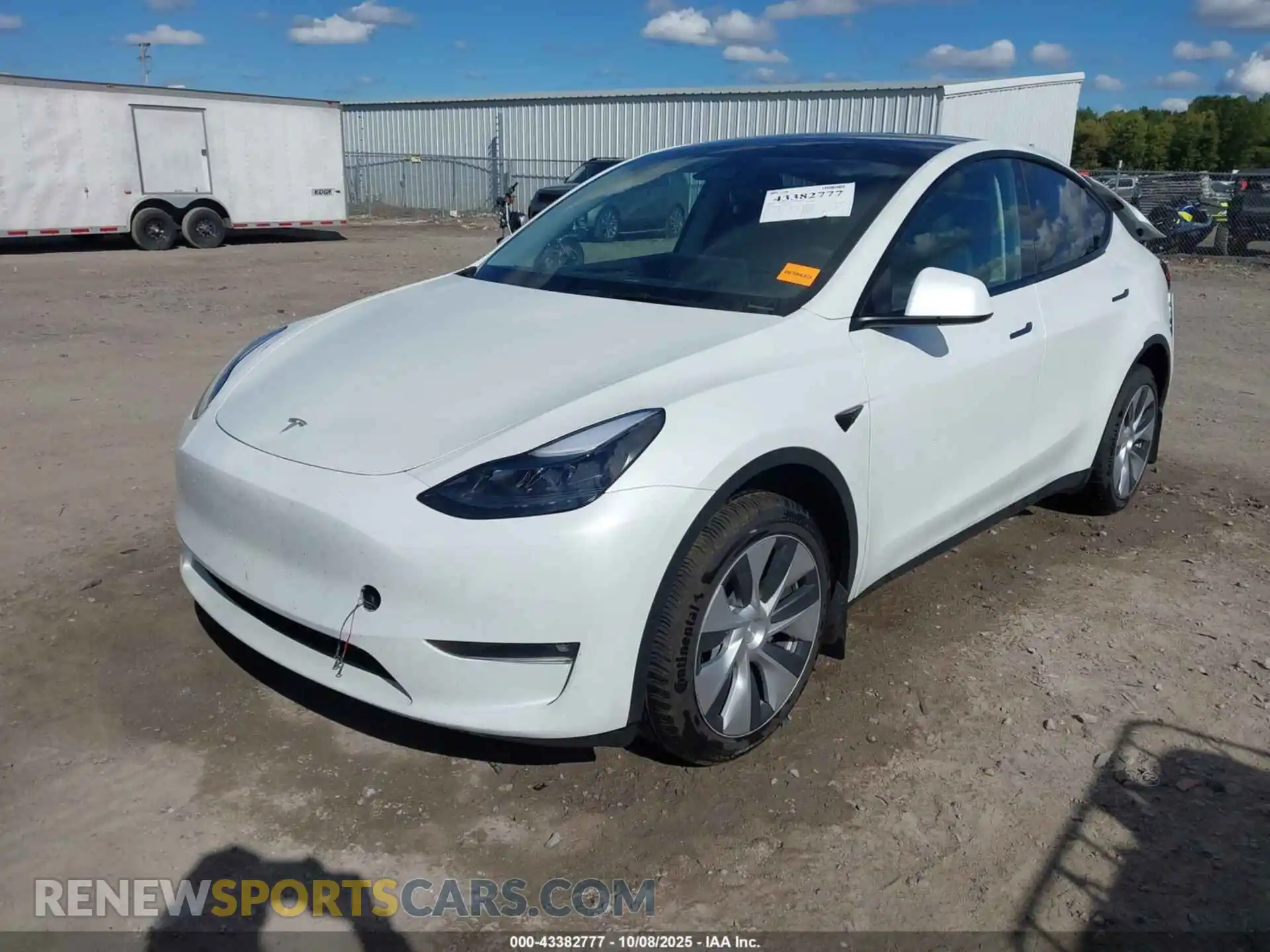 2 Photograph of a damaged car 7SAYGDEE3PF785512 TESLA MODEL Y 2023