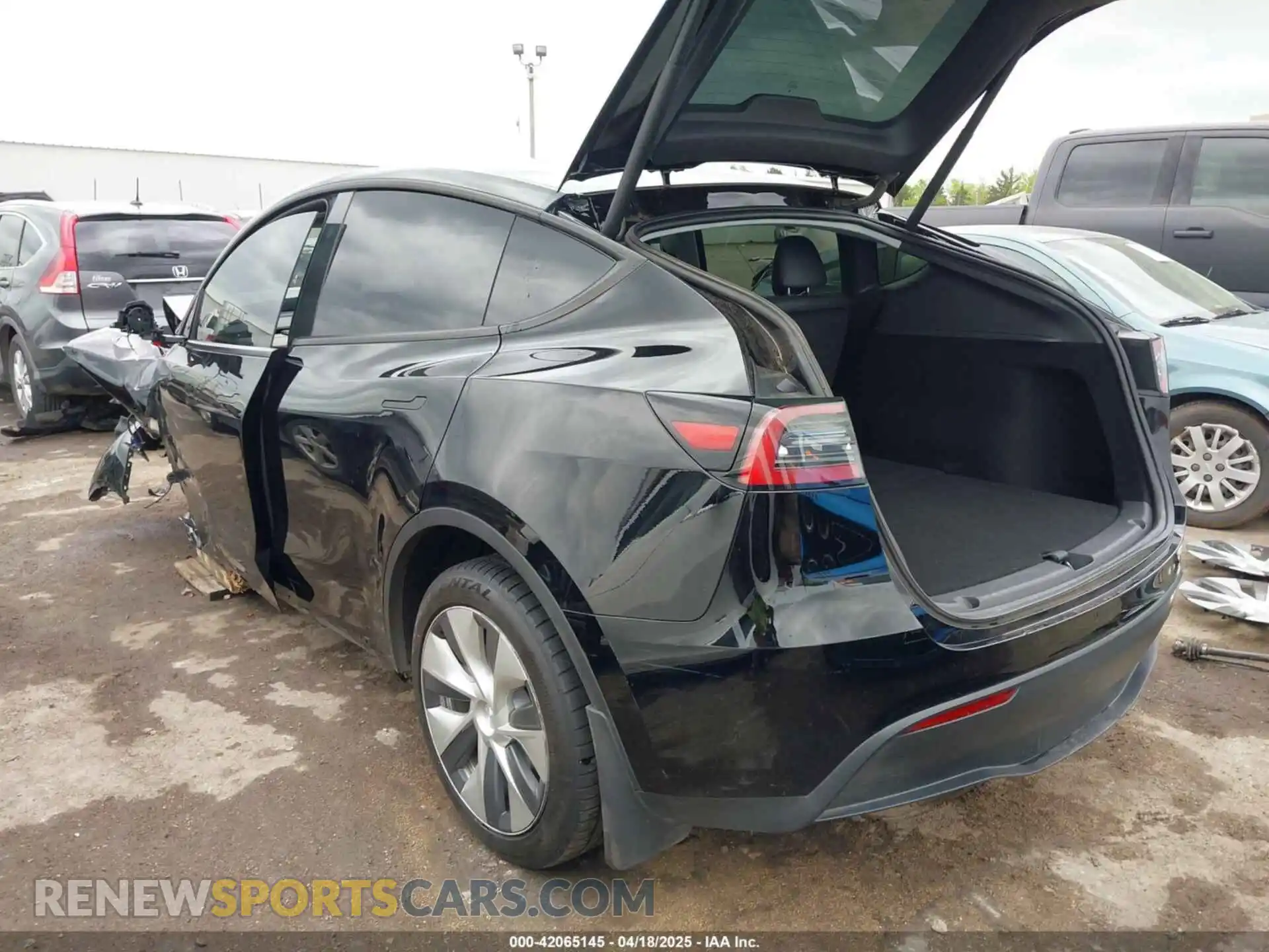 3 Photograph of a damaged car 7SAYGDEE3PF805175 TESLA MODEL Y 2023