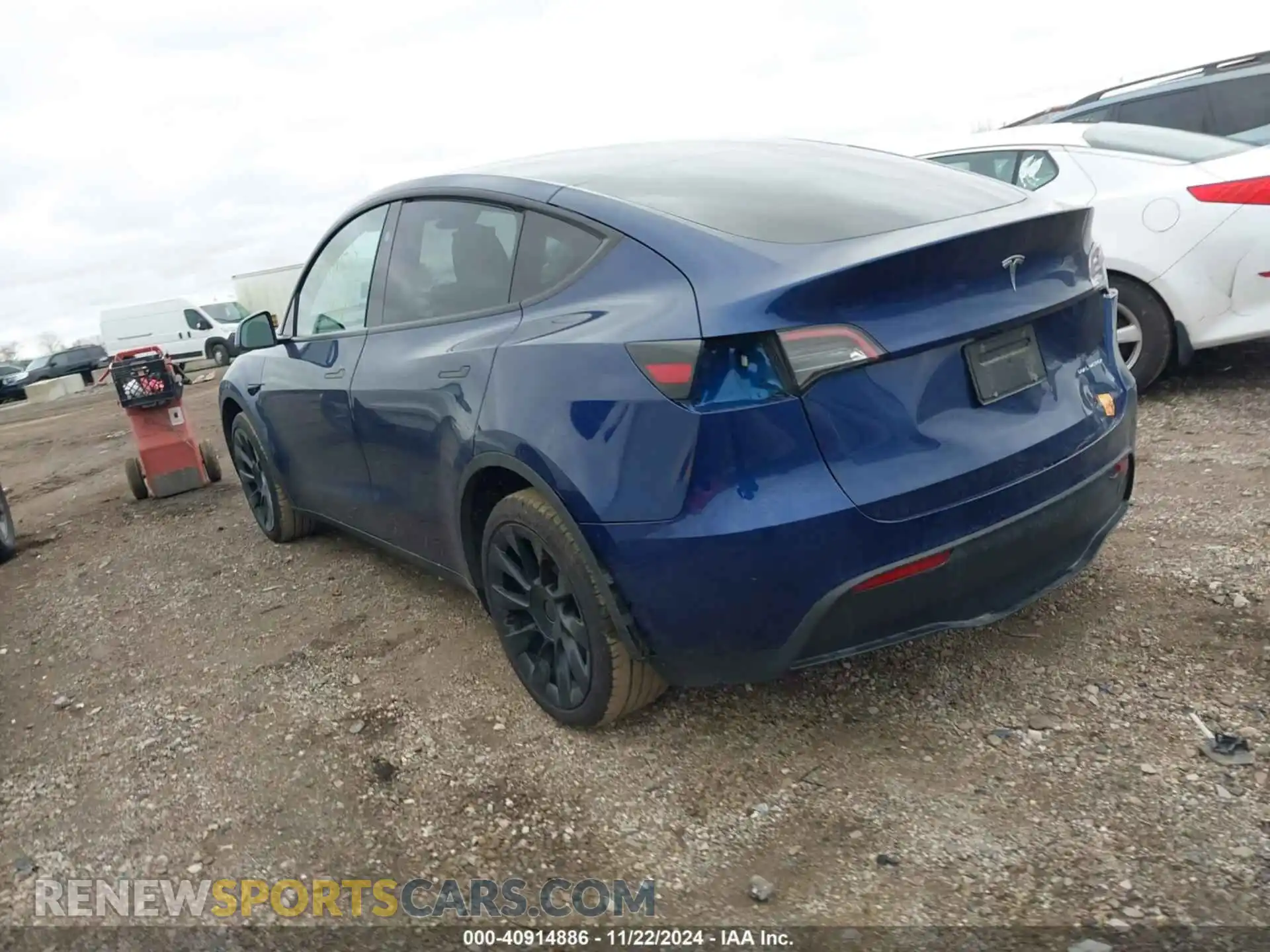 3 Photograph of a damaged car 7SAYGDEE3PF847054 TESLA MODEL Y 2023