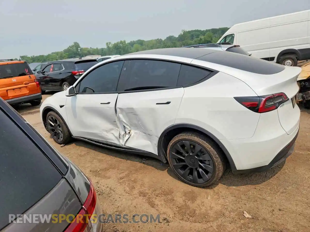 2 Photograph of a damaged car 7SAYGDEE3PF863643 TESLA MODEL Y 2023