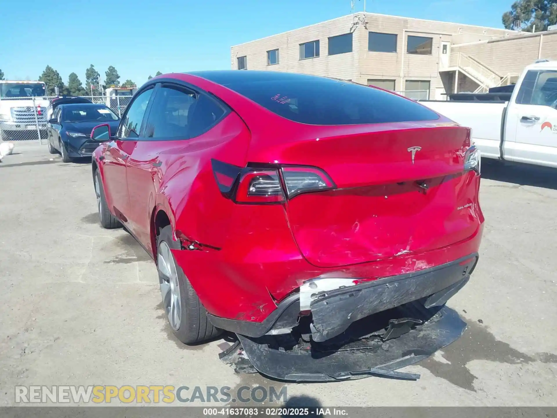 3 Photograph of a damaged car 7SAYGDEE3PF865053 TESLA MODEL Y 2023
