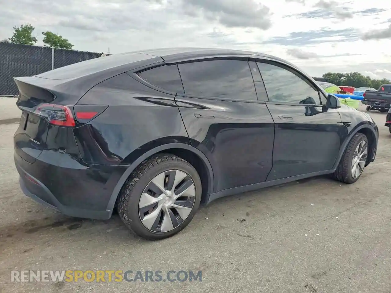 3 fotografías del automóvil dañado 7SAYGDEE3PF880944 TESLA MODEL Y 2023