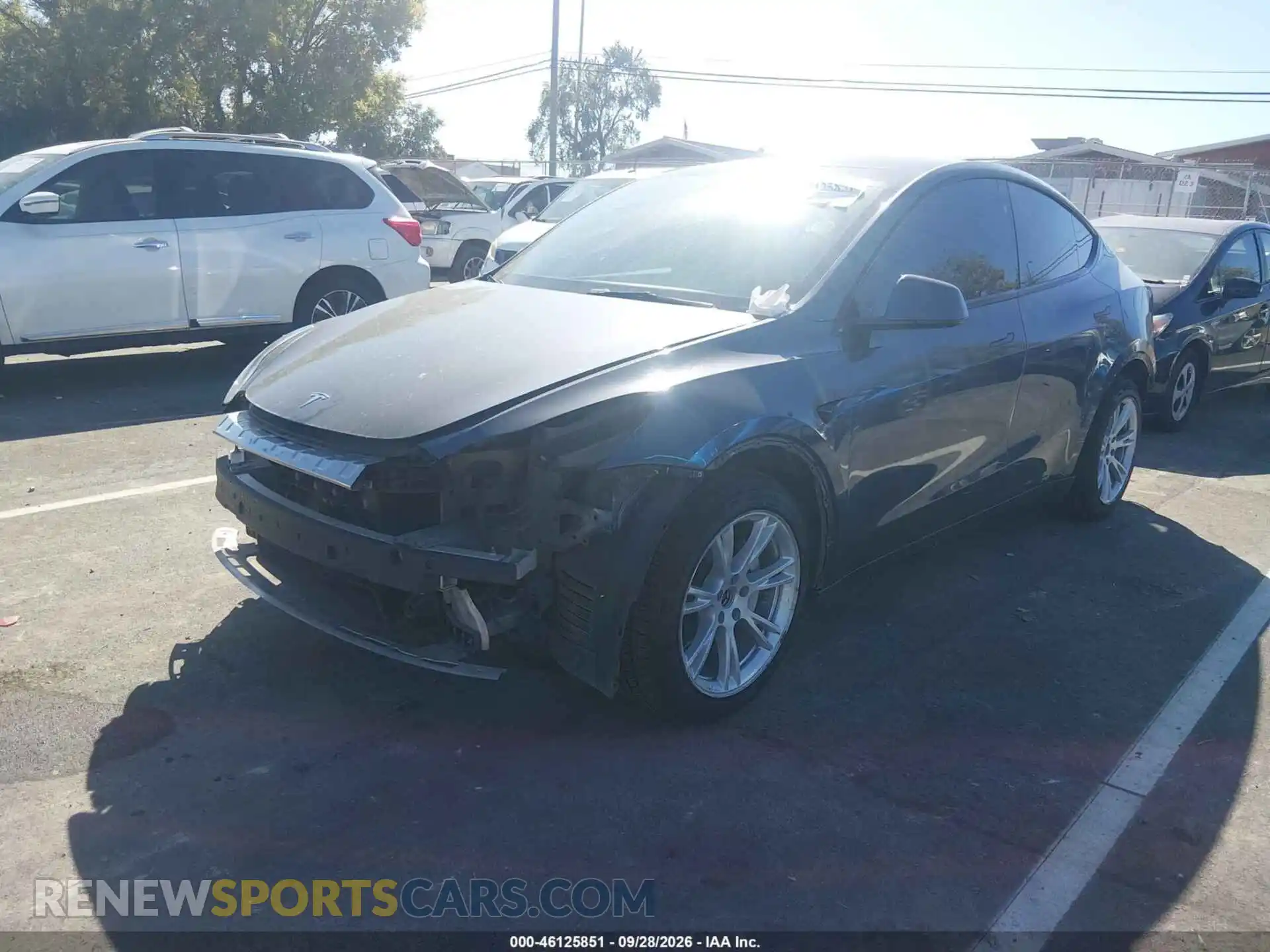 2 Photograph of a damaged car 7SAYGDEE3PF882628 TESLA MODEL Y 2023