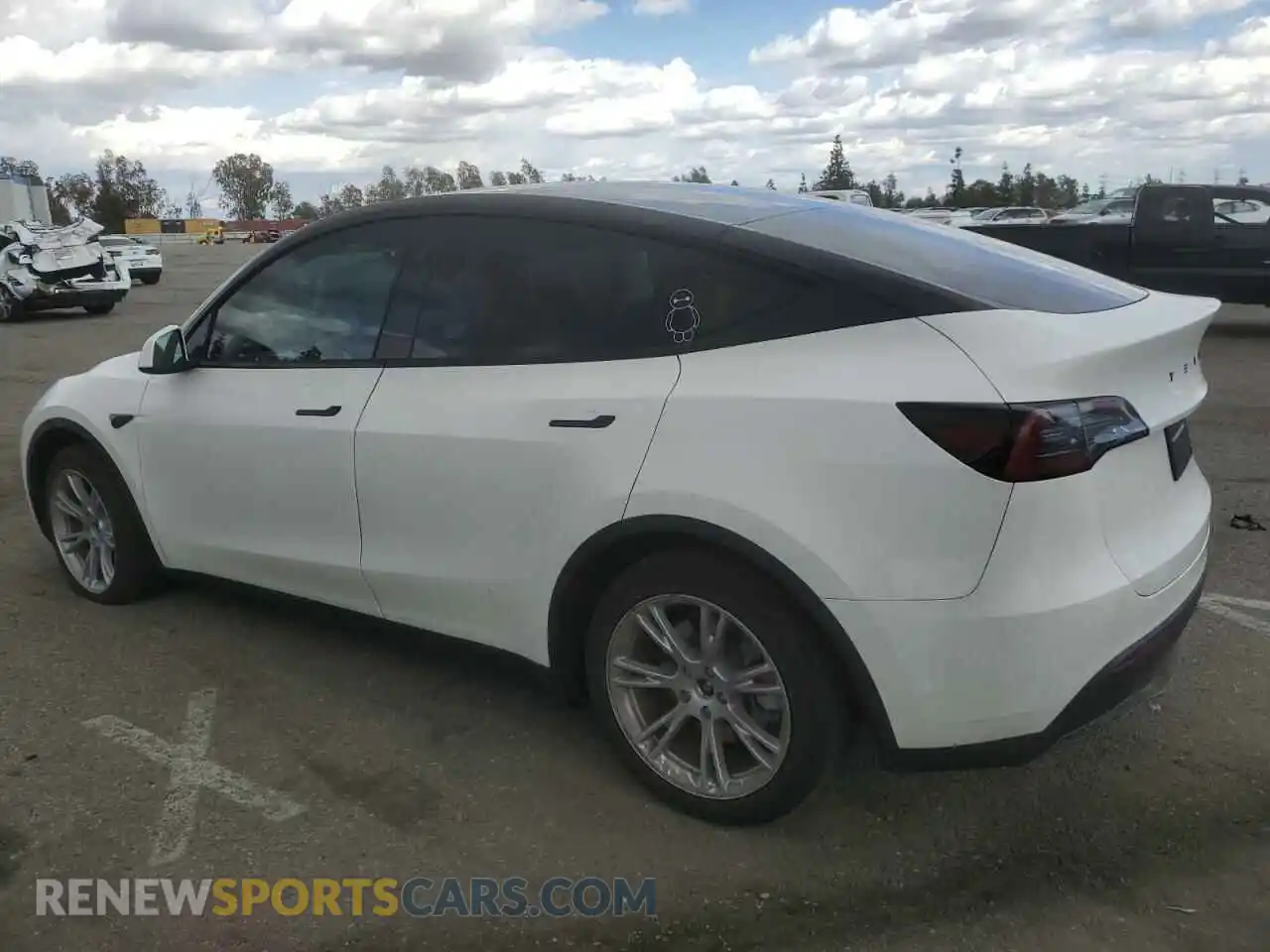 2 Photograph of a damaged car 7SAYGDEE3PF916132 TESLA MODEL Y 2023