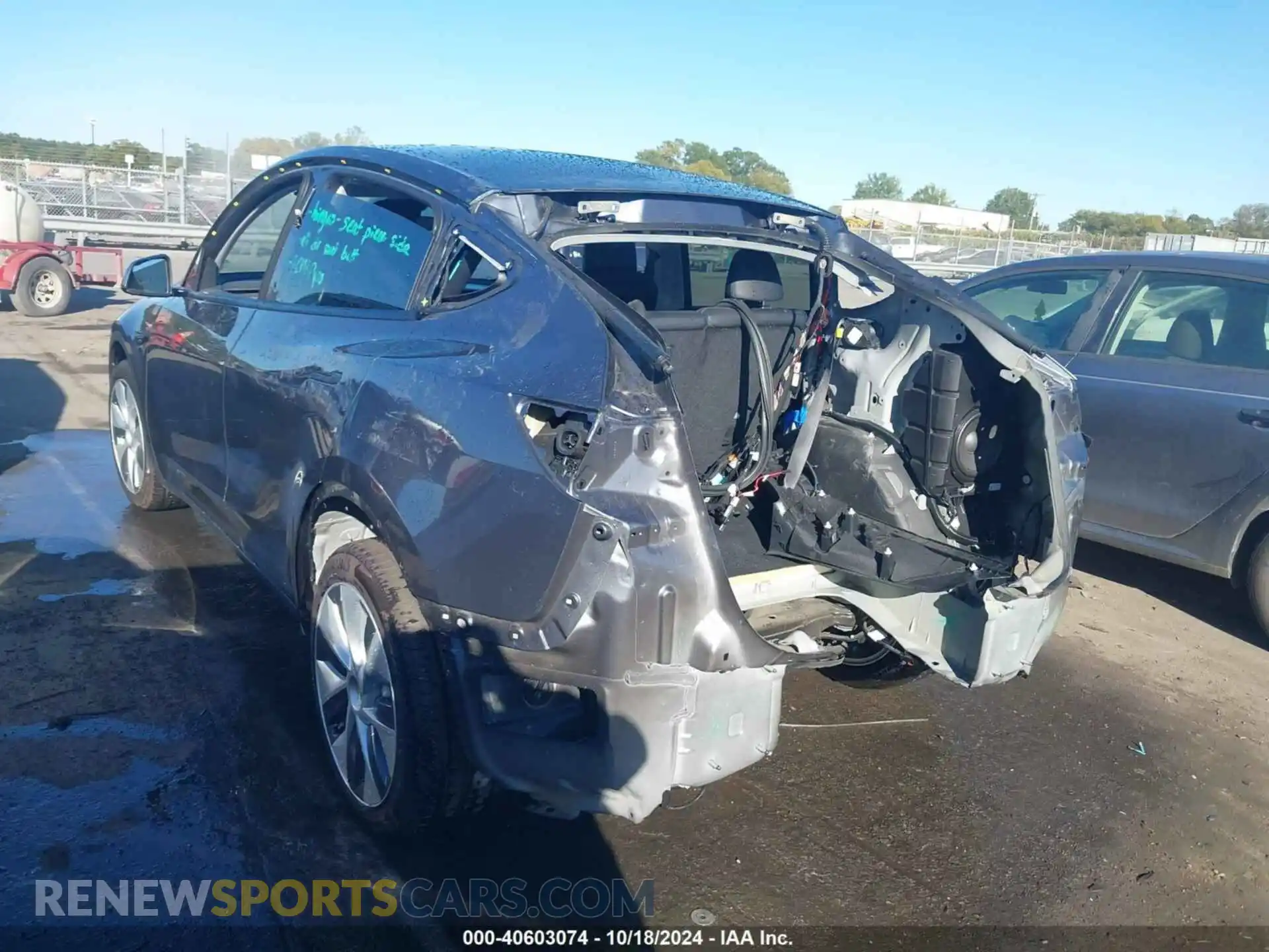 3 Photograph of a damaged car 7SAYGDEE3PF921041 TESLA MODEL Y 2023