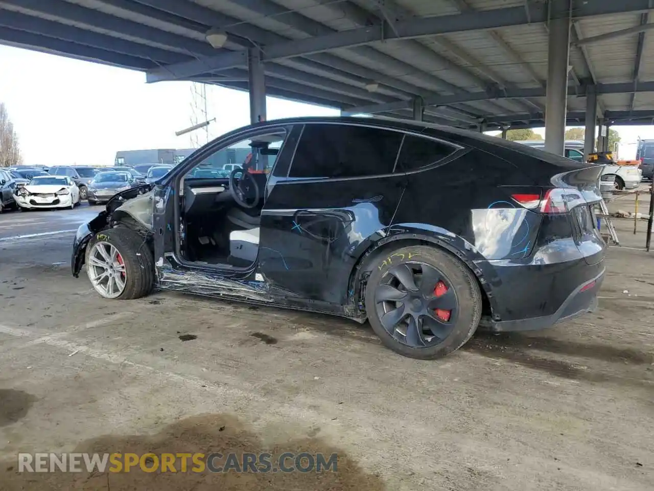 2 Photograph of a damaged car 7SAYGDEE3PF938230 TESLA MODEL Y 2023