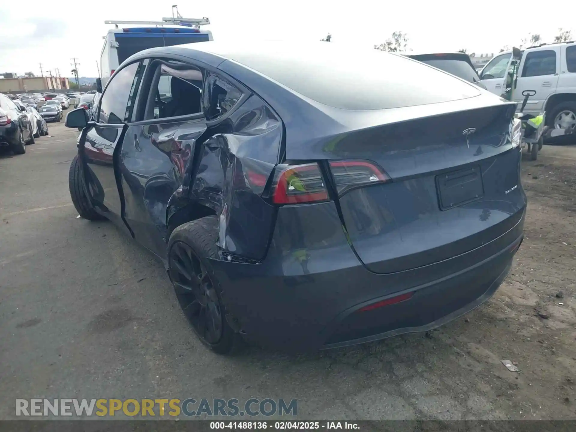 3 Photograph of a damaged car 7SAYGDEE4PA028440 TESLA MODEL Y 2023