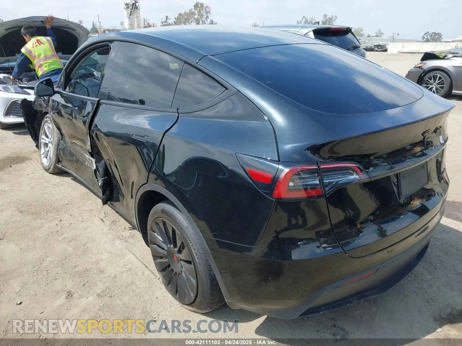 3 Photograph of a damaged car 7SAYGDEE4PA073166 TESLA MODEL Y 2023