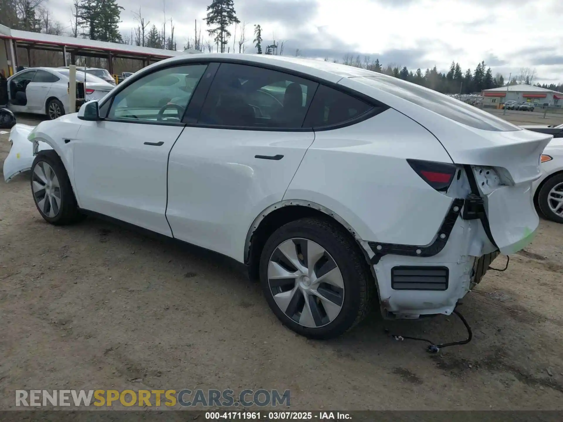 3 Photograph of a damaged car 7SAYGDEE4PF606636 TESLA MODEL Y 2023