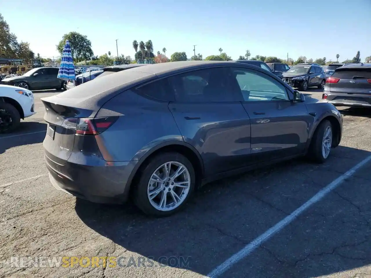 3 Photograph of a damaged car 7SAYGDEE4PF606670 TESLA MODEL Y 2023