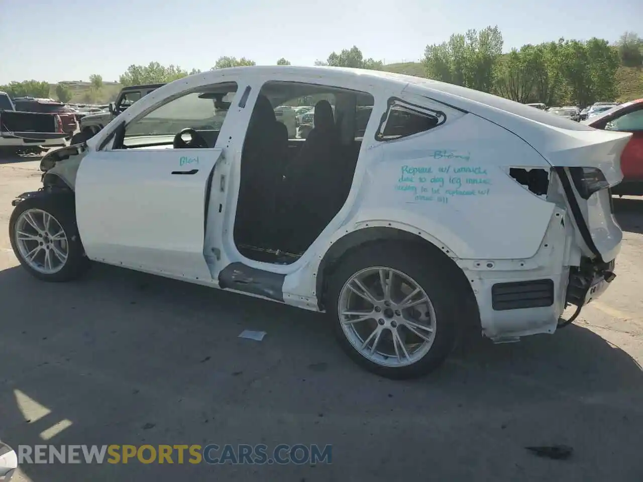 2 Photograph of a damaged car 7SAYGDEE4PF610363 TESLA MODEL Y 2023