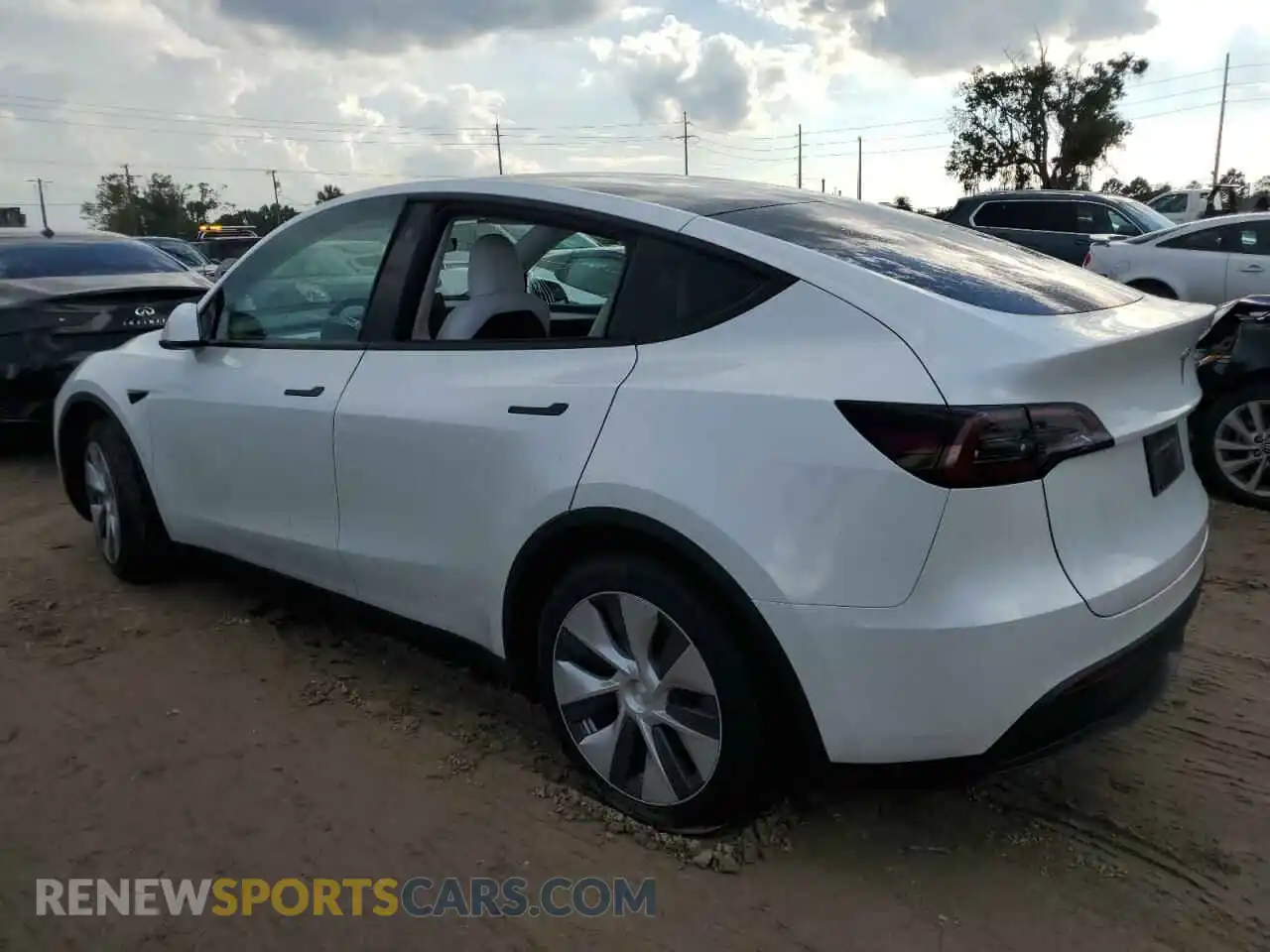 2 Photograph of a damaged car 7SAYGDEE4PF630290 TESLA MODEL Y 2023