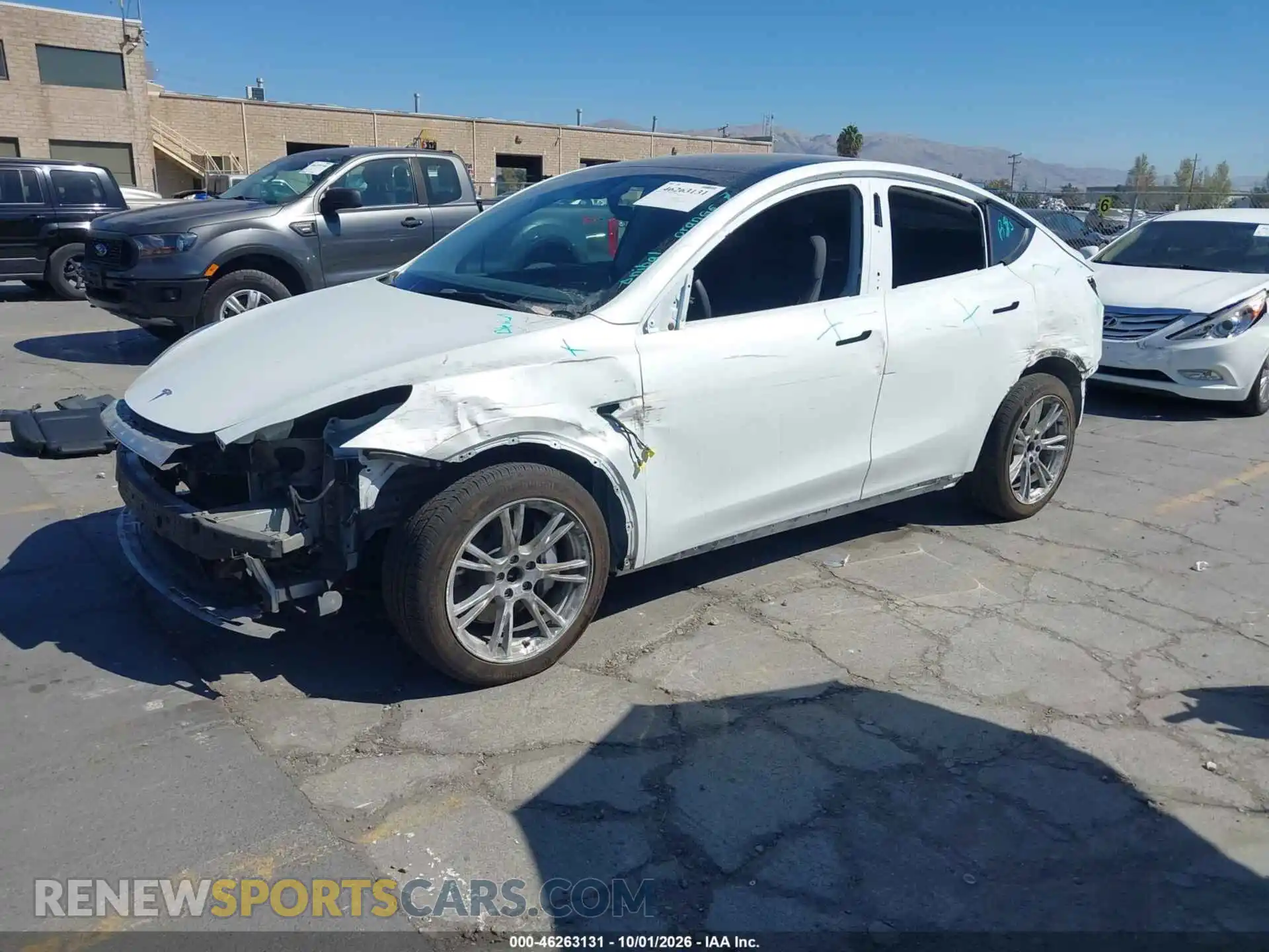 2 Photograph of a damaged car 7SAYGDEE4PF663175 TESLA MODEL Y 2023