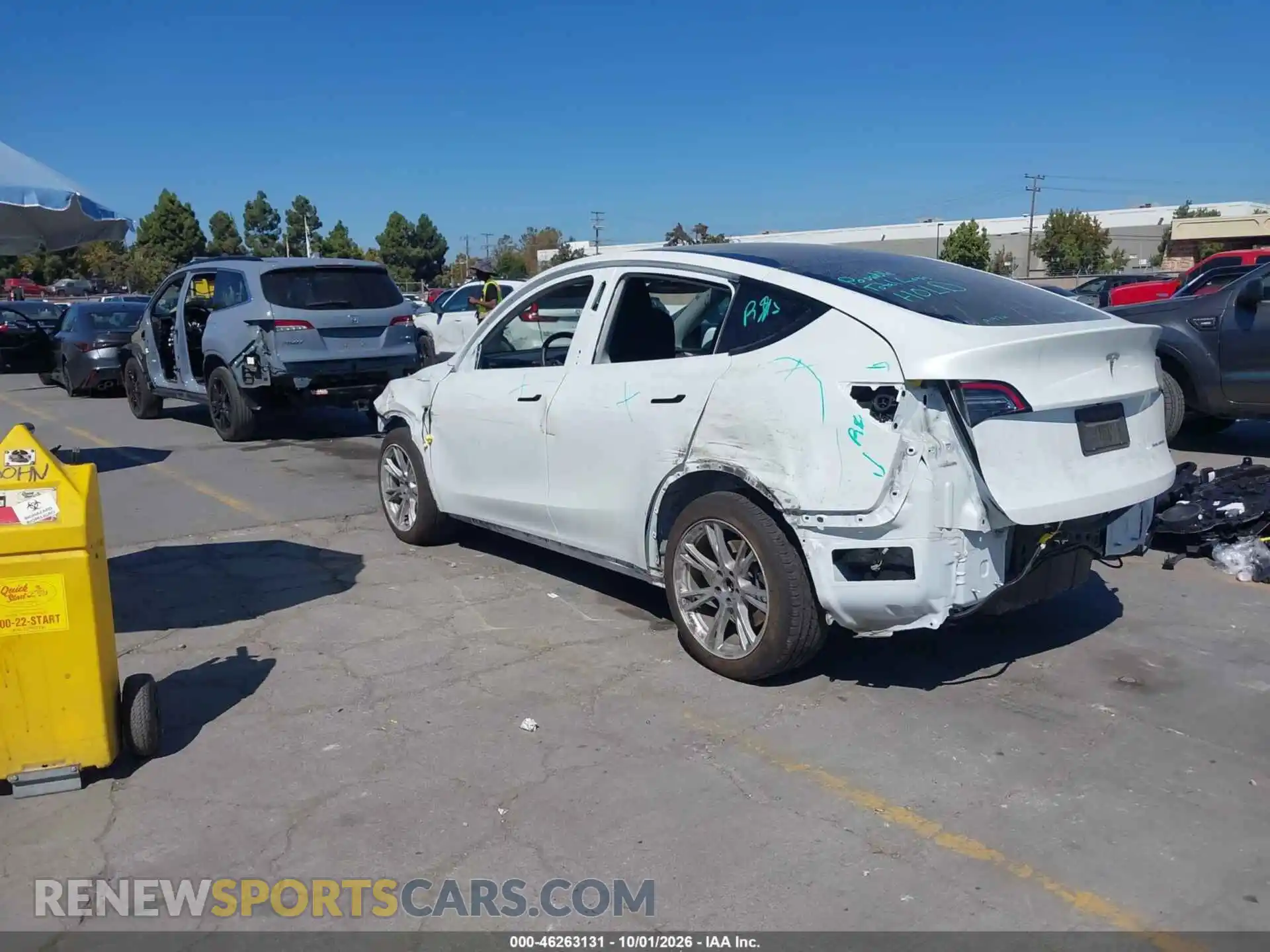 3 Photograph of a damaged car 7SAYGDEE4PF663175 TESLA MODEL Y 2023