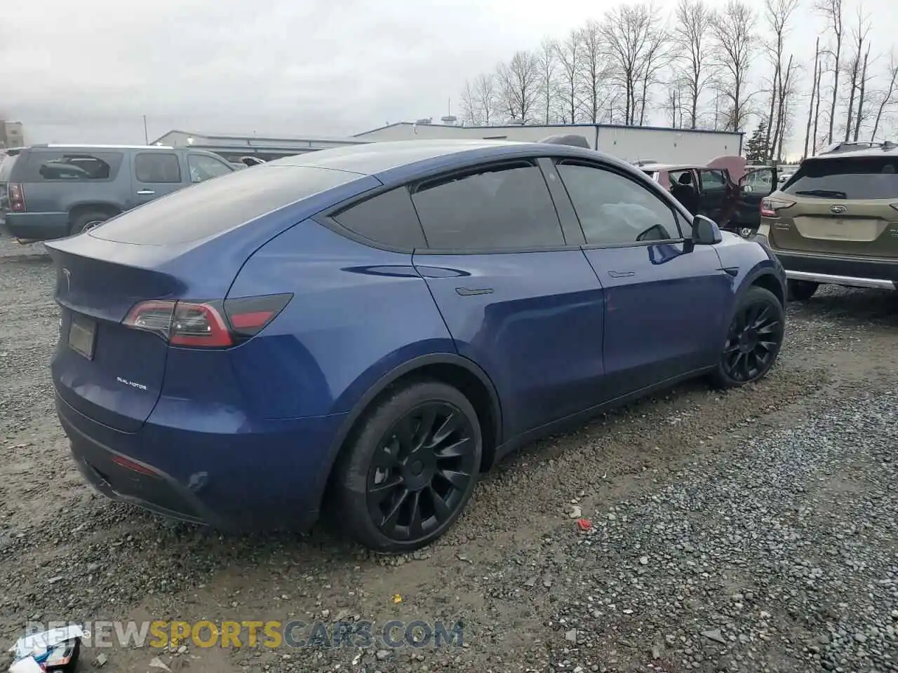 3 Photograph of a damaged car 7SAYGDEE4PF698850 TESLA MODEL Y 2023