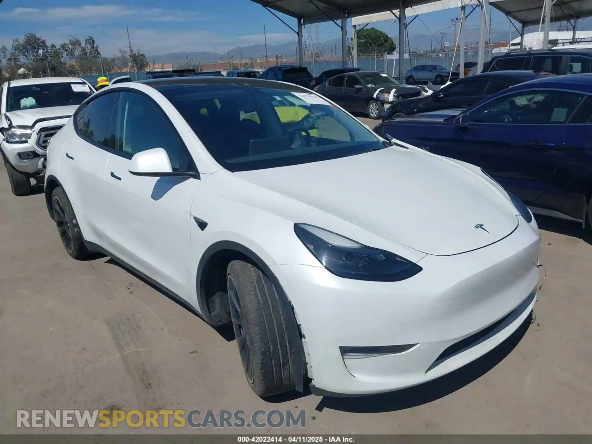 1 Photograph of a damaged car 7SAYGDEE4PF752468 TESLA MODEL Y 2023