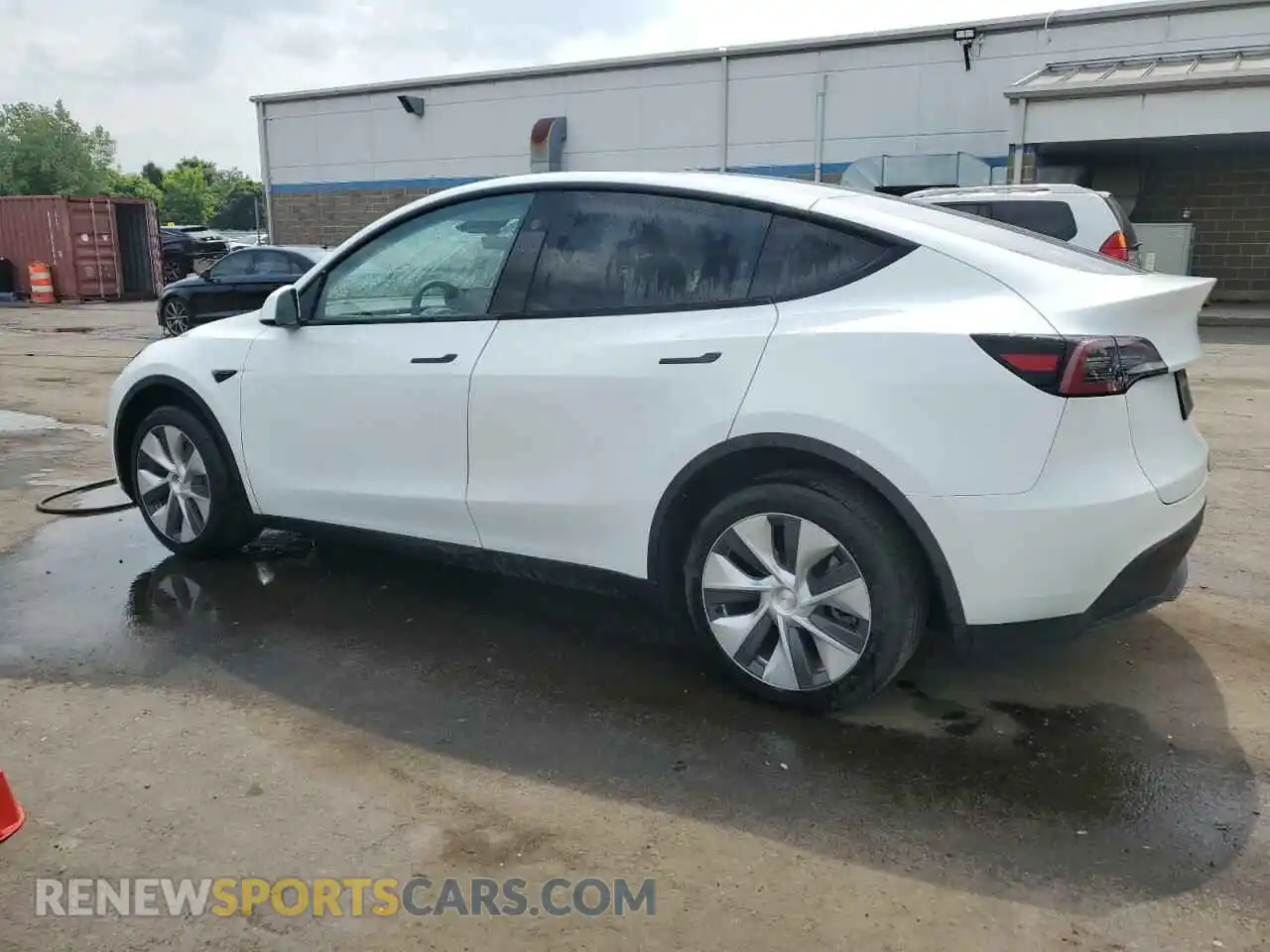2 Photograph of a damaged car 7SAYGDEE4PF796065 TESLA MODEL Y 2023