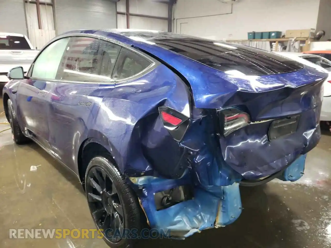 2 Photograph of a damaged car 7SAYGDEE4PF873050 TESLA MODEL Y 2023