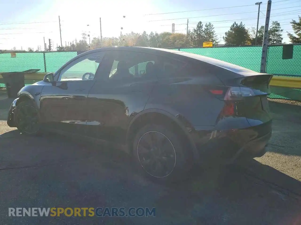 2 Фотография поврежденного автомобиля 7SAYGDEE4PF877924 TESLA MODEL Y 2023