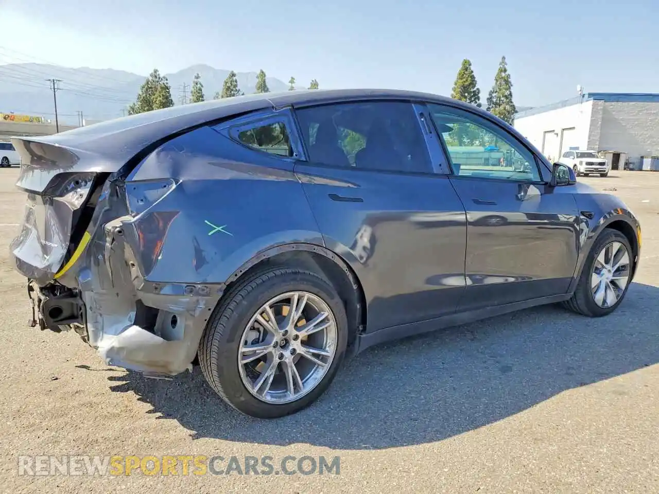 3 Photograph of a damaged car 7SAYGDEE4PF883514 TESLA MODEL Y 2023