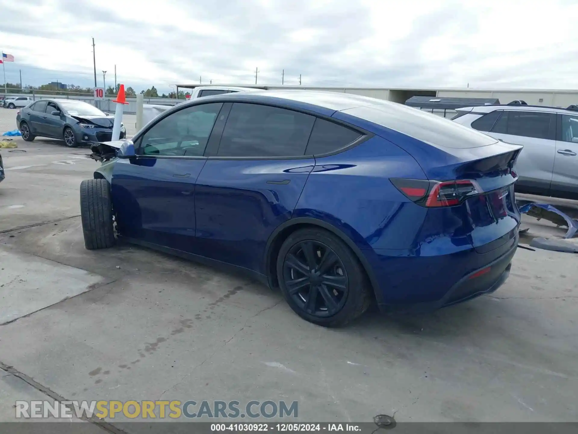 3 fotografías del automóvil dañado 7SAYGDEE4PF890463 TESLA MODEL Y 2023