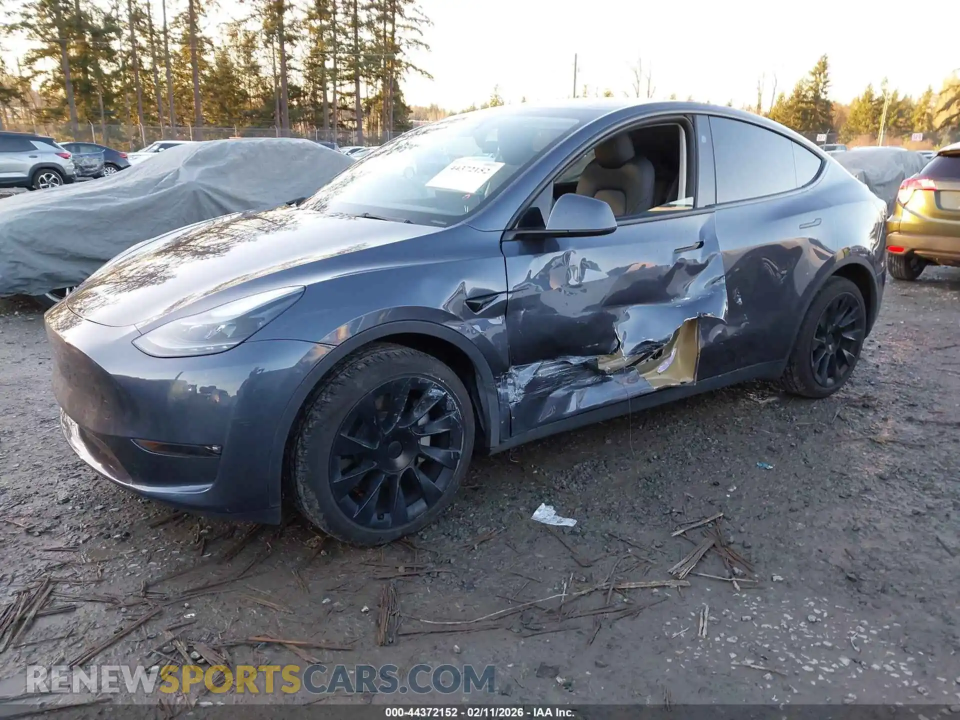 2 Photograph of a damaged car 7SAYGDEE4PF957109 TESLA MODEL Y 2023