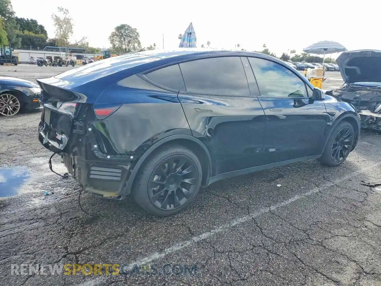 3 Photograph of a damaged car 7SAYGDEE5PA051323 TESLA MODEL Y 2023