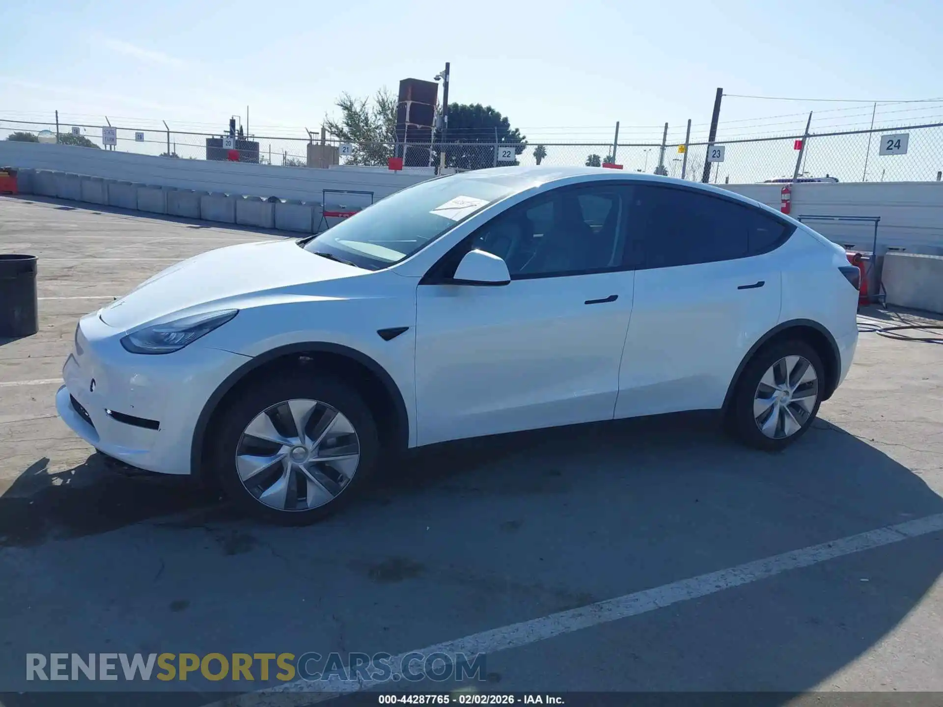 2 Photograph of a damaged car 7SAYGDEE5PA068199 TESLA MODEL Y 2023