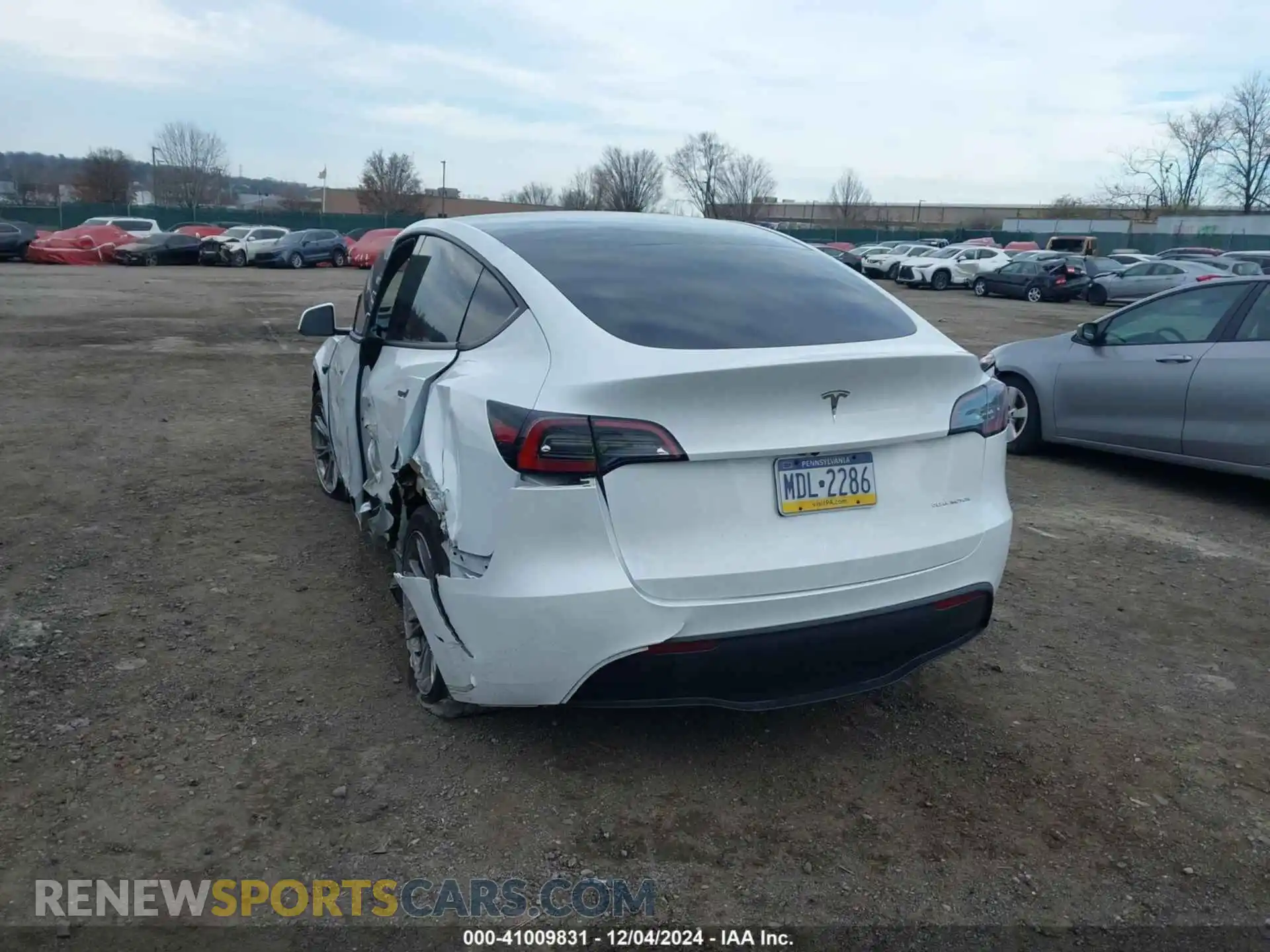 3 Photograph of a damaged car 7SAYGDEE5PA097475 TESLA MODEL Y 2023