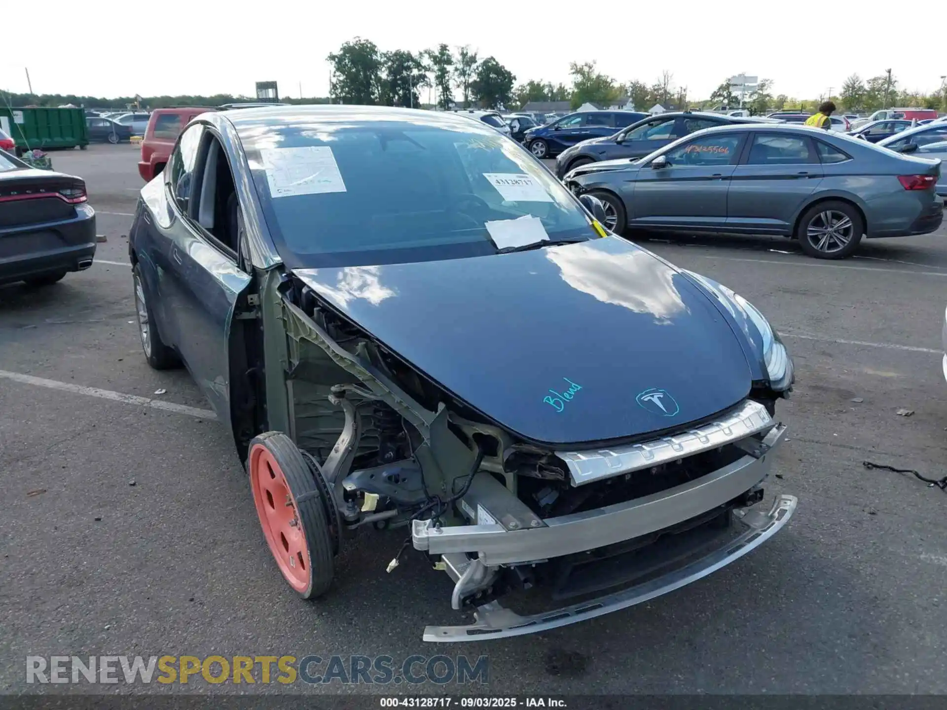 1 Photograph of a damaged car 7SAYGDEE5PA157920 TESLA MODEL Y 2023