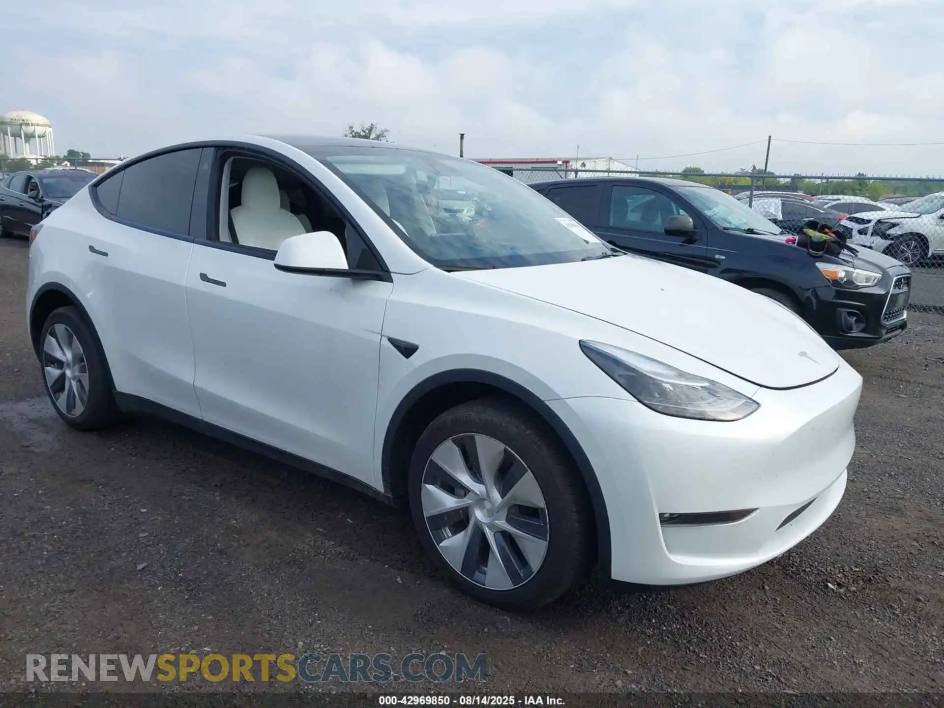 1 Photograph of a damaged car 7SAYGDEE5PF633389 TESLA MODEL Y 2023