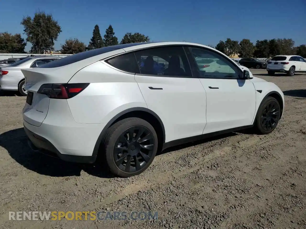 3 Photograph of a damaged car 7SAYGDEE5PF748736 TESLA MODEL Y 2023