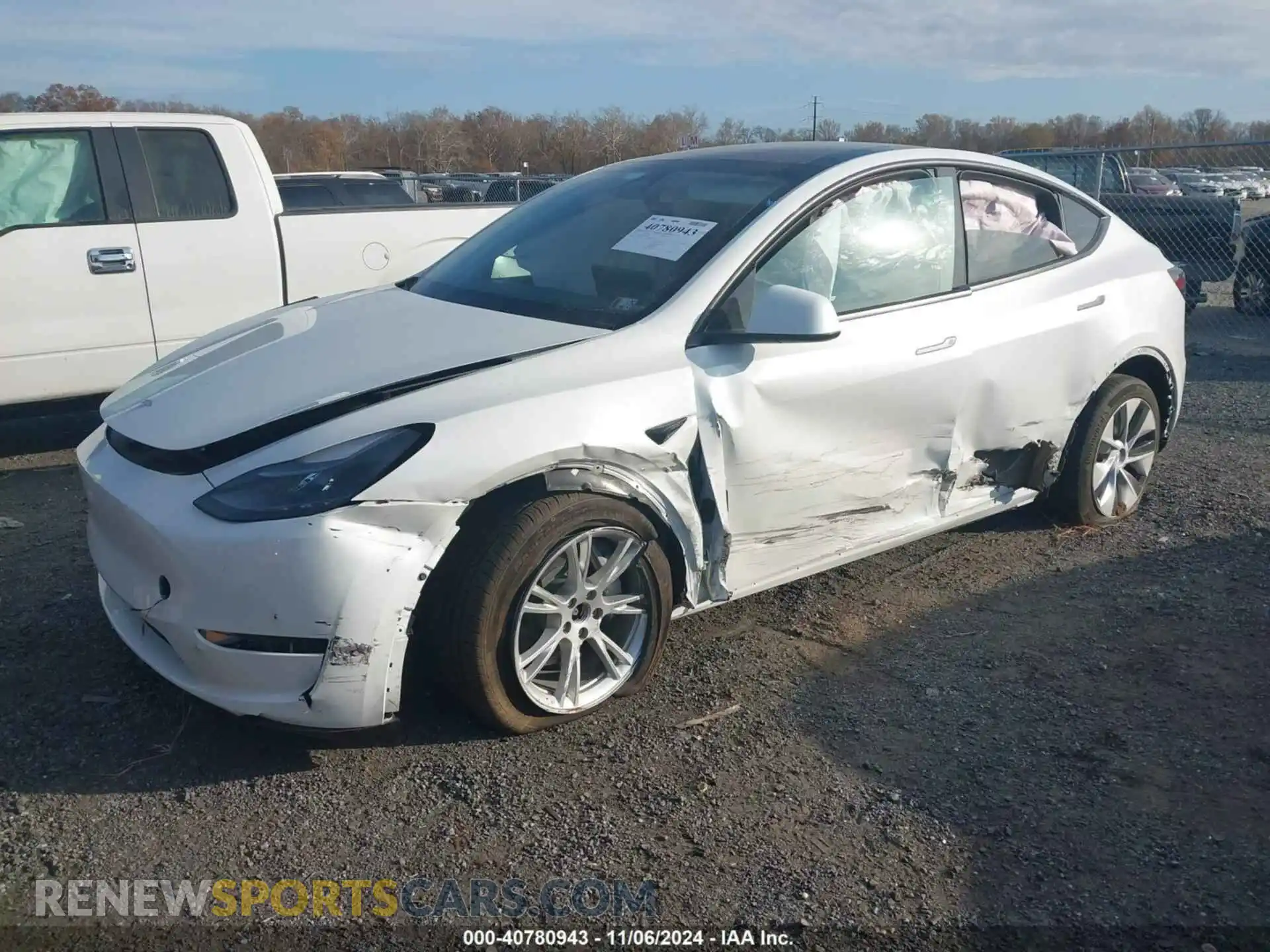 2 Photograph of a damaged car 7SAYGDEE5PF799248 TESLA MODEL Y 2023