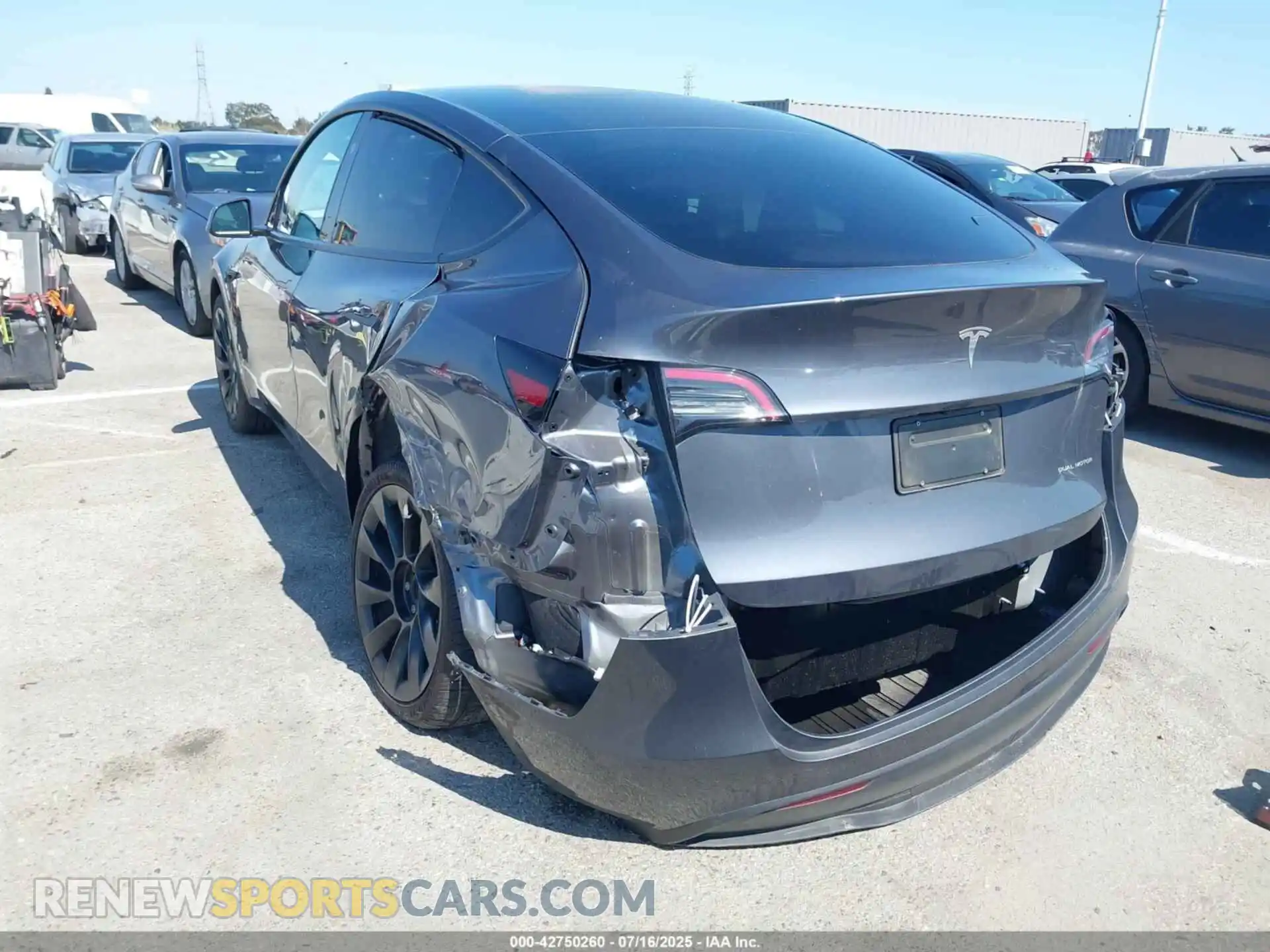 3 Photograph of a damaged car 7SAYGDEE5PF814072 TESLA MODEL Y 2023