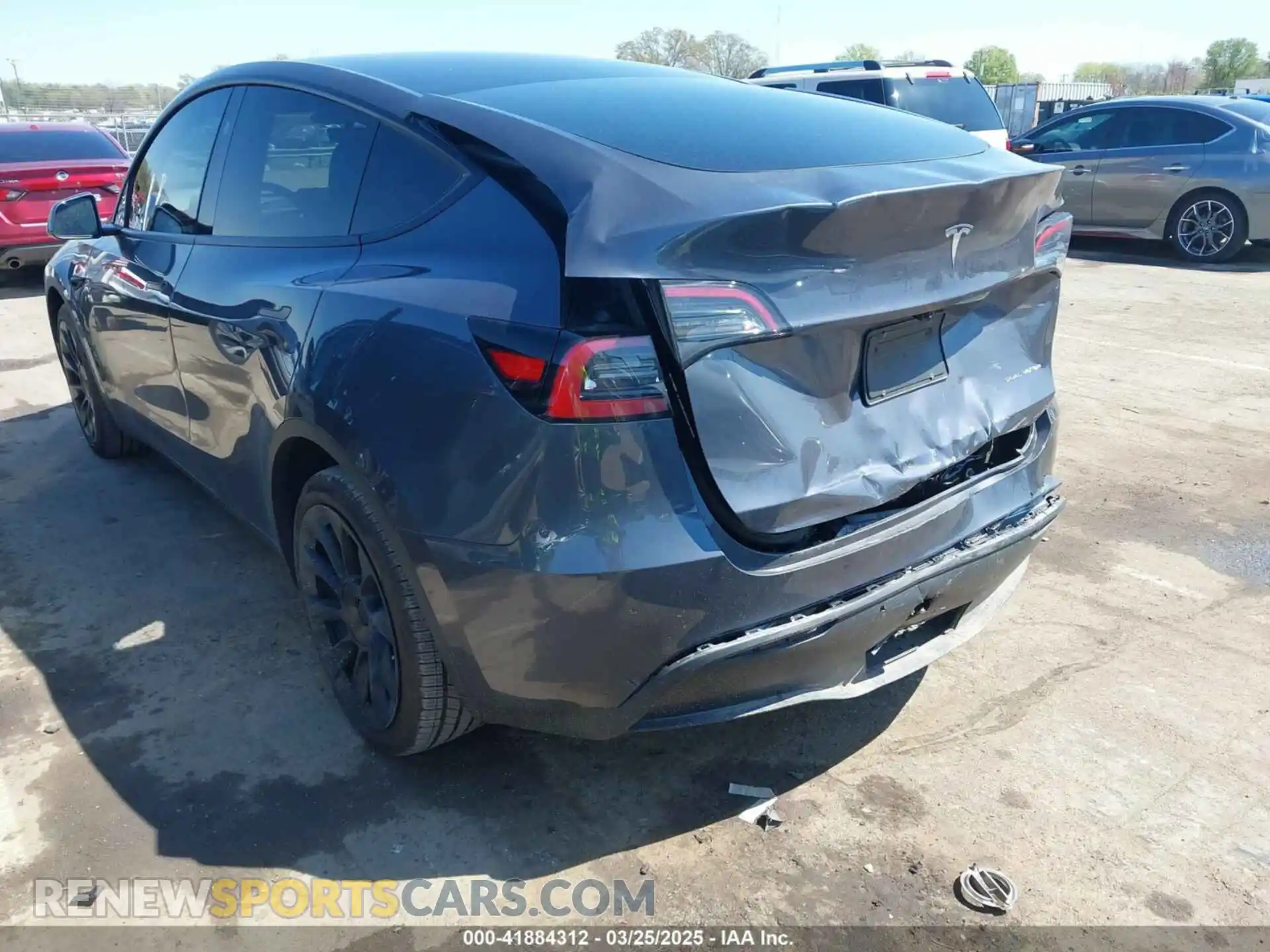 3 Photograph of a damaged car 7SAYGDEE5PF834774 TESLA MODEL Y 2023