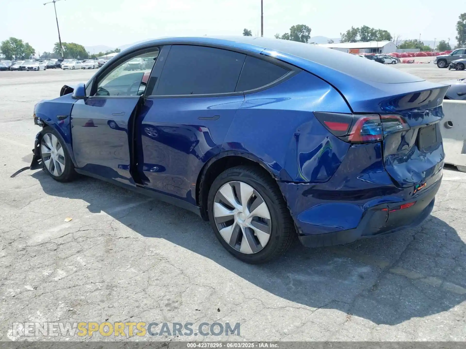 3 Photograph of a damaged car 7SAYGDEE5PF902698 TESLA MODEL Y 2023