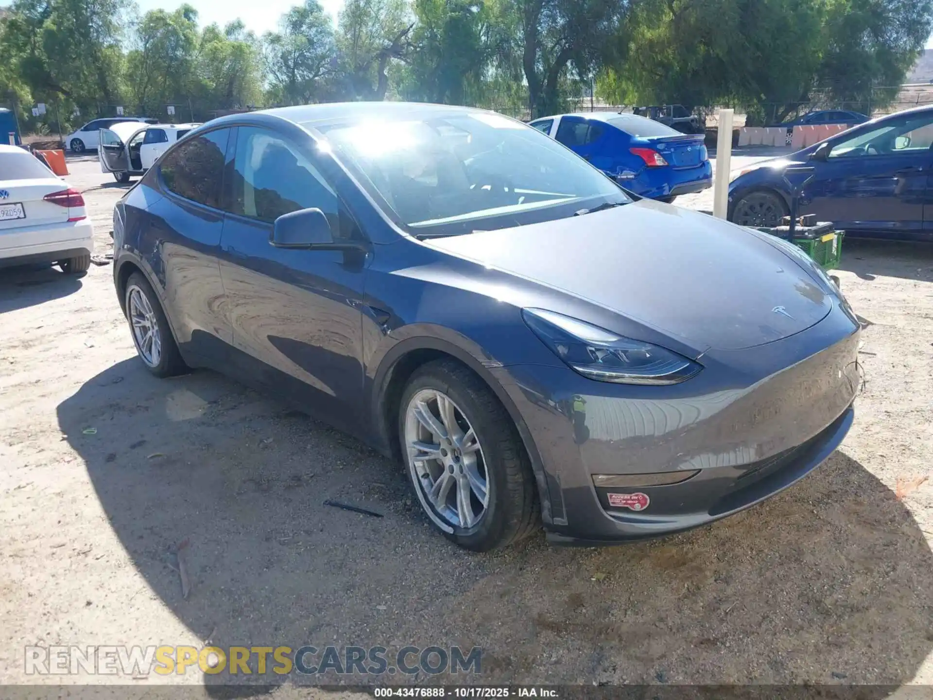 1 Photograph of a damaged car 7SAYGDEE5PF914785 TESLA MODEL Y 2023