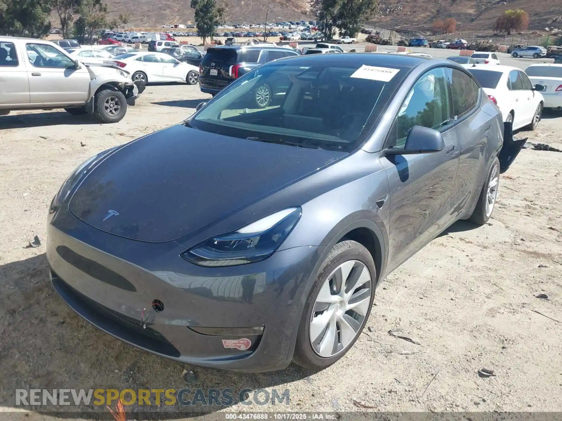 2 Photograph of a damaged car 7SAYGDEE5PF914785 TESLA MODEL Y 2023